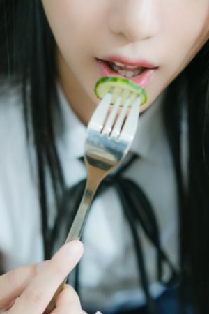 天天伊人_高清动漫免费观看