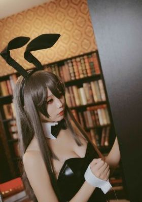 玉米地疯狂吮她的花蒂在线观看_720免费播放